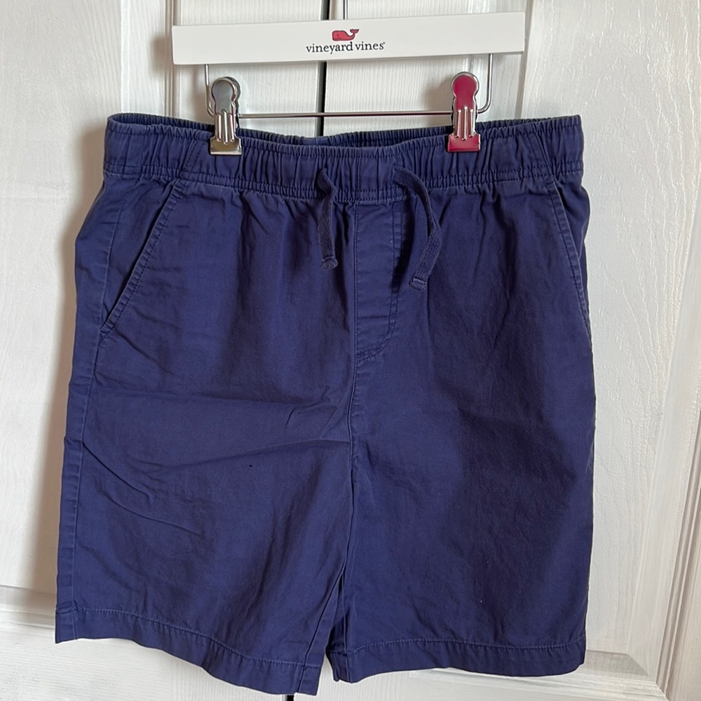 Vineyard Vines boy’s blue shorts size 16